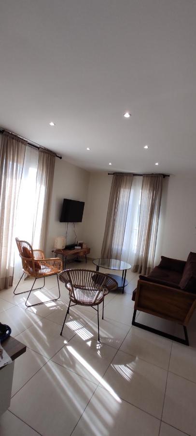 Villa Bellevue Sillans la Cascade Bagian luar foto